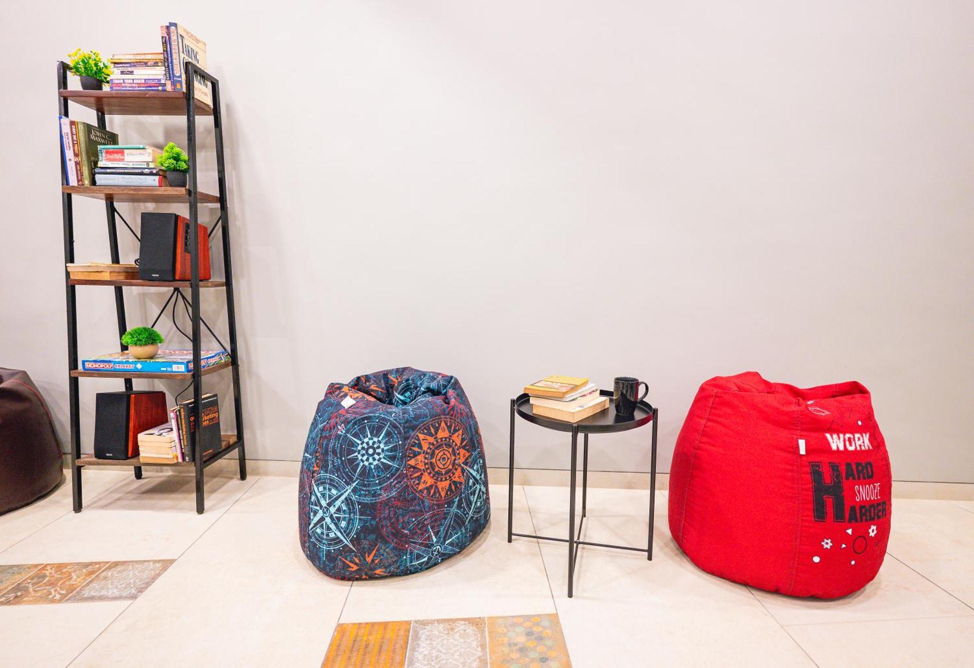 Hotel Indie Studios, Chembur Bombaj