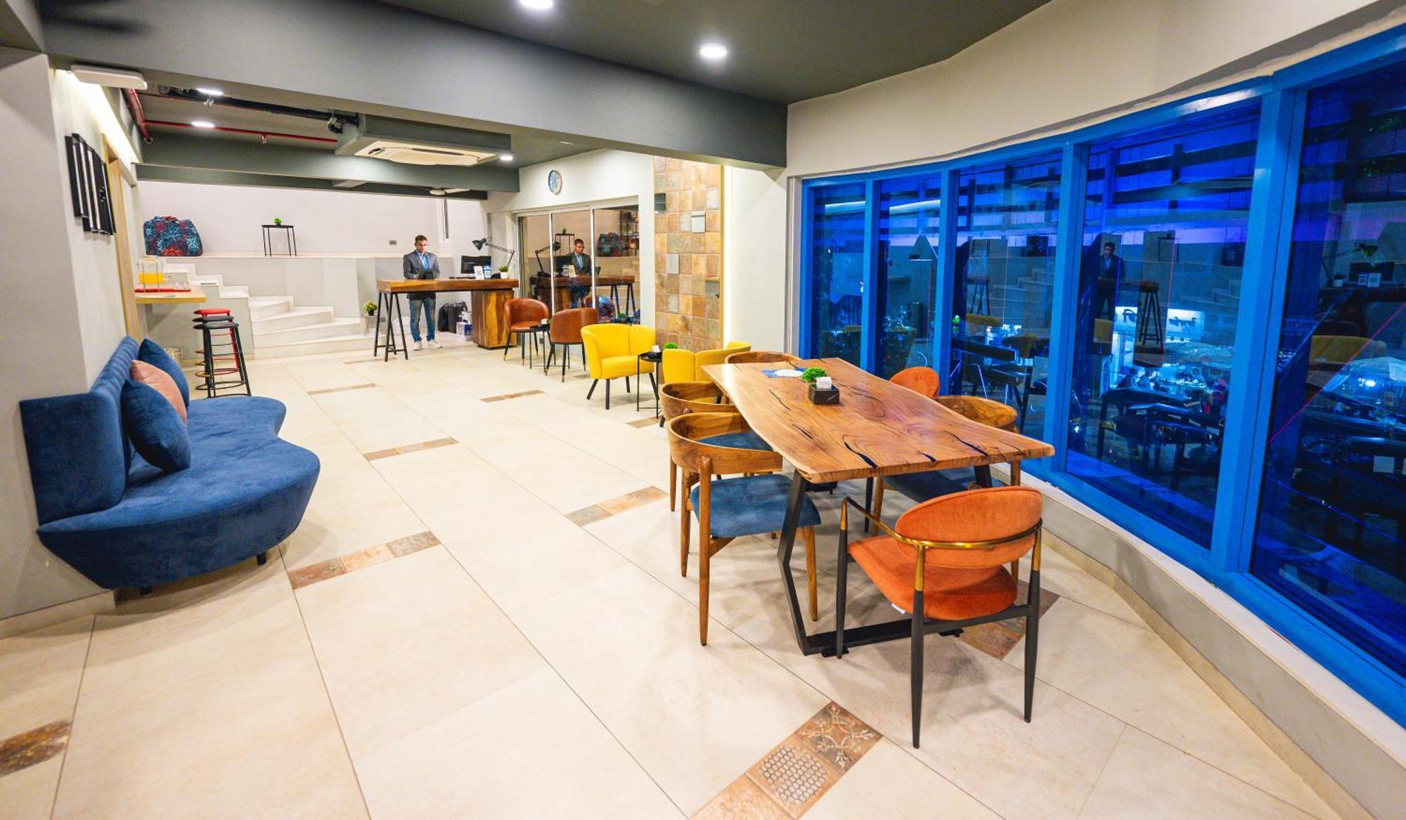 Indie Studios, Chembur Hotel Bombaj
