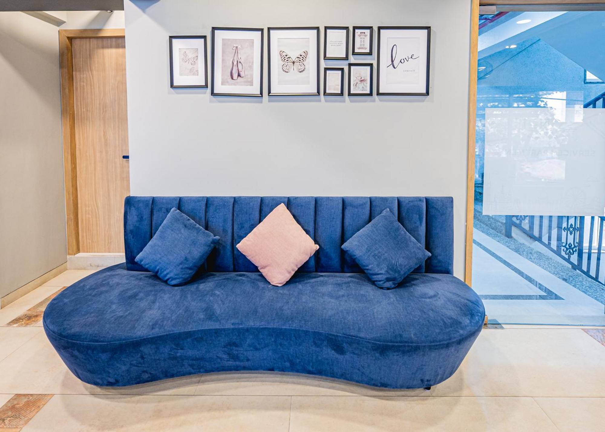 Indie Studios, Chembur 3* Bombaj