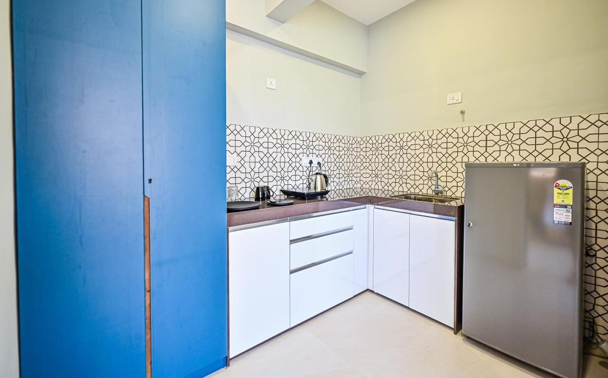 Indie Studios, Chembur 3*